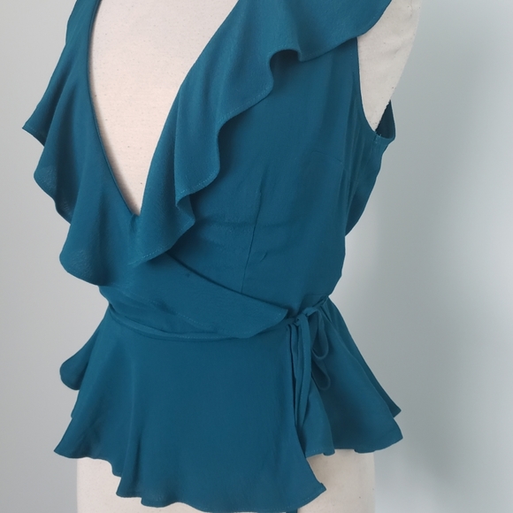 💐SOLD💐4 for$20🌿Forever 21 Wrap Top - Picture 4 of 7